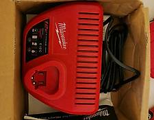 Milwaukee Ladegerät C12 C 220-240 V Milwaukee C12C Ladegerät Milwaukee Ladegerät C12 C 220-240 V Milwaukee C12C Ladegerät